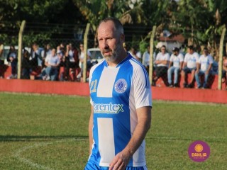 
<a style='margin-left: 5px;' class='btn btn-xs btn-social btn-facebook' href='https://www.facebook.com/sharer/sharer.php?u=https://boladovale.com.br/imgs/800-800-90/conteudo/fotos/1629/img4081.jpg' rel='popup' data-width='500' data-height='400'><i class='fa fa-facebook'></i>Compartilhar <span class='hidden-xs'>no Facebook</span>
</a> 
<a class='btn btn-default btn-xs' target='_blank' href='imgs/800-800-90/conteudo/fotos/1629/img4081.jpg'>
<span class='glyphicon glyphicon-cloud-download'></span> Salvar
</a> 
<span></span>