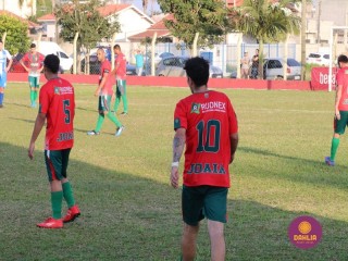 
<a style='margin-left: 5px;' class='btn btn-xs btn-social btn-facebook' href='https://www.facebook.com/sharer/sharer.php?u=https://boladovale.com.br/imgs/800-800-90/conteudo/fotos/1629/img4099.jpg' rel='popup' data-width='500' data-height='400'><i class='fa fa-facebook'></i>Compartilhar <span class='hidden-xs'>no Facebook</span>
</a> 
<a class='btn btn-default btn-xs' target='_blank' href='imgs/800-800-90/conteudo/fotos/1629/img4099.jpg'>
<span class='glyphicon glyphicon-cloud-download'></span> Salvar
</a> 
<span></span>