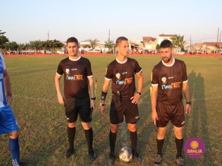 
<a style='margin-left: 5px;' class='btn btn-xs btn-social btn-facebook' href='https://www.facebook.com/sharer/sharer.php?u=https://boladovale.com.br/imgs/800-800-90/conteudo/fotos/1629/img4128.jpg' rel='popup' data-width='500' data-height='400'><i class='fa fa-facebook'></i>Compartilhar <span class='hidden-xs'>no Facebook</span>
</a> 
<a class='btn btn-default btn-xs' target='_blank' href='imgs/800-800-90/conteudo/fotos/1629/img4128.jpg'>
<span class='glyphicon glyphicon-cloud-download'></span> Salvar
</a> 
<span></span>