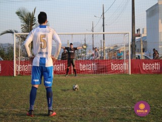 
<a style='margin-left: 5px;' class='btn btn-xs btn-social btn-facebook' href='https://www.facebook.com/sharer/sharer.php?u=https://boladovale.com.br/imgs/800-800-90/conteudo/fotos/1629/img4136.jpg' rel='popup' data-width='500' data-height='400'><i class='fa fa-facebook'></i>Compartilhar <span class='hidden-xs'>no Facebook</span>
</a> 
<a class='btn btn-default btn-xs' target='_blank' href='imgs/800-800-90/conteudo/fotos/1629/img4136.jpg'>
<span class='glyphicon glyphicon-cloud-download'></span> Salvar
</a> 
<span></span>
