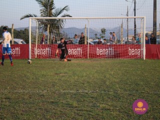 
<a style='margin-left: 5px;' class='btn btn-xs btn-social btn-facebook' href='https://www.facebook.com/sharer/sharer.php?u=https://boladovale.com.br/imgs/800-800-90/conteudo/fotos/1629/img4143.jpg' rel='popup' data-width='500' data-height='400'><i class='fa fa-facebook'></i>Compartilhar <span class='hidden-xs'>no Facebook</span>
</a> 
<a class='btn btn-default btn-xs' target='_blank' href='imgs/800-800-90/conteudo/fotos/1629/img4143.jpg'>
<span class='glyphicon glyphicon-cloud-download'></span> Salvar
</a> 
<span></span>