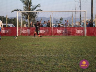 
<a style='margin-left: 5px;' class='btn btn-xs btn-social btn-facebook' href='https://www.facebook.com/sharer/sharer.php?u=https://boladovale.com.br/imgs/800-800-90/conteudo/fotos/1629/img4144.jpg' rel='popup' data-width='500' data-height='400'><i class='fa fa-facebook'></i>Compartilhar <span class='hidden-xs'>no Facebook</span>
</a> 
<a class='btn btn-default btn-xs' target='_blank' href='imgs/800-800-90/conteudo/fotos/1629/img4144.jpg'>
<span class='glyphicon glyphicon-cloud-download'></span> Salvar
</a> 
<span></span>