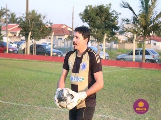 
<a style='margin-left: 5px;' class='btn btn-xs btn-social btn-facebook' href='https://www.facebook.com/sharer/sharer.php?u=https://boladovale.com.br/imgs/800-800-90/conteudo/fotos/1629/img4170.jpg' rel='popup' data-width='500' data-height='400'><i class='fa fa-facebook'></i>Compartilhar <span class='hidden-xs'>no Facebook</span>
</a> 
<a class='btn btn-default btn-xs' target='_blank' href='imgs/800-800-90/conteudo/fotos/1629/img4170.jpg'>
<span class='glyphicon glyphicon-cloud-download'></span> Salvar
</a> 
<span></span>