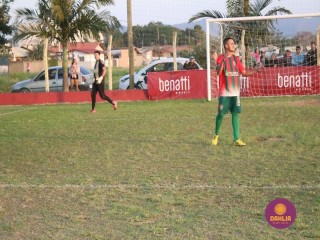 
<a style='margin-left: 5px;' class='btn btn-xs btn-social btn-facebook' href='https://www.facebook.com/sharer/sharer.php?u=https://boladovale.com.br/imgs/800-800-90/conteudo/fotos/1629/img4186.jpg' rel='popup' data-width='500' data-height='400'><i class='fa fa-facebook'></i>Compartilhar <span class='hidden-xs'>no Facebook</span>
</a> 
<a class='btn btn-default btn-xs' target='_blank' href='imgs/800-800-90/conteudo/fotos/1629/img4186.jpg'>
<span class='glyphicon glyphicon-cloud-download'></span> Salvar
</a> 
<span></span>