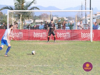 
<a style='margin-left: 5px;' class='btn btn-xs btn-social btn-facebook' href='https://www.facebook.com/sharer/sharer.php?u=https://boladovale.com.br/imgs/800-800-90/conteudo/fotos/1629/img4193.jpg' rel='popup' data-width='500' data-height='400'><i class='fa fa-facebook'></i>Compartilhar <span class='hidden-xs'>no Facebook</span>
</a> 
<a class='btn btn-default btn-xs' target='_blank' href='imgs/800-800-90/conteudo/fotos/1629/img4193.jpg'>
<span class='glyphicon glyphicon-cloud-download'></span> Salvar
</a> 
<span></span>