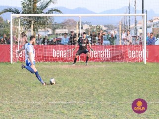 
<a style='margin-left: 5px;' class='btn btn-xs btn-social btn-facebook' href='https://www.facebook.com/sharer/sharer.php?u=https://boladovale.com.br/imgs/800-800-90/conteudo/fotos/1629/img4194.jpg' rel='popup' data-width='500' data-height='400'><i class='fa fa-facebook'></i>Compartilhar <span class='hidden-xs'>no Facebook</span>
</a> 
<a class='btn btn-default btn-xs' target='_blank' href='imgs/800-800-90/conteudo/fotos/1629/img4194.jpg'>
<span class='glyphicon glyphicon-cloud-download'></span> Salvar
</a> 
<span></span>