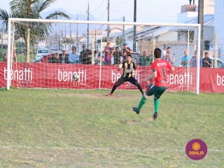 
<a style='margin-left: 5px;' class='btn btn-xs btn-social btn-facebook' href='https://www.facebook.com/sharer/sharer.php?u=https://boladovale.com.br/imgs/800-800-90/conteudo/fotos/1629/img4207.jpg' rel='popup' data-width='500' data-height='400'><i class='fa fa-facebook'></i>Compartilhar <span class='hidden-xs'>no Facebook</span>
</a> 
<a class='btn btn-default btn-xs' target='_blank' href='imgs/800-800-90/conteudo/fotos/1629/img4207.jpg'>
<span class='glyphicon glyphicon-cloud-download'></span> Salvar
</a> 
<span></span>