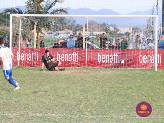 
<a style='margin-left: 5px;' class='btn btn-xs btn-social btn-facebook' href='https://www.facebook.com/sharer/sharer.php?u=https://boladovale.com.br/imgs/800-800-90/conteudo/fotos/1629/img4217.jpg' rel='popup' data-width='500' data-height='400'><i class='fa fa-facebook'></i>Compartilhar <span class='hidden-xs'>no Facebook</span>
</a> 
<a class='btn btn-default btn-xs' target='_blank' href='imgs/800-800-90/conteudo/fotos/1629/img4217.jpg'>
<span class='glyphicon glyphicon-cloud-download'></span> Salvar
</a> 
<span></span>
