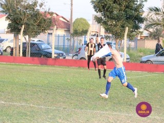 
<a style='margin-left: 5px;' class='btn btn-xs btn-social btn-facebook' href='https://www.facebook.com/sharer/sharer.php?u=https://boladovale.com.br/imgs/800-800-90/conteudo/fotos/1629/img4221.jpg' rel='popup' data-width='500' data-height='400'><i class='fa fa-facebook'></i>Compartilhar <span class='hidden-xs'>no Facebook</span>
</a> 
<a class='btn btn-default btn-xs' target='_blank' href='imgs/800-800-90/conteudo/fotos/1629/img4221.jpg'>
<span class='glyphicon glyphicon-cloud-download'></span> Salvar
</a> 
<span></span>