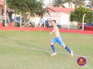 
<a style='margin-left: 5px;' class='btn btn-xs btn-social btn-facebook' href='https://www.facebook.com/sharer/sharer.php?u=https://boladovale.com.br/imgs/800-800-90/conteudo/fotos/1629/img4224.jpg' rel='popup' data-width='500' data-height='400'><i class='fa fa-facebook'></i>Compartilhar <span class='hidden-xs'>no Facebook</span>
</a> 
<a class='btn btn-default btn-xs' target='_blank' href='imgs/800-800-90/conteudo/fotos/1629/img4224.jpg'>
<span class='glyphicon glyphicon-cloud-download'></span> Salvar
</a> 
<span></span>