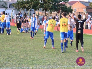 
<a style='margin-left: 5px;' class='btn btn-xs btn-social btn-facebook' href='https://www.facebook.com/sharer/sharer.php?u=https://boladovale.com.br/imgs/800-800-90/conteudo/fotos/1629/img4272.jpg' rel='popup' data-width='500' data-height='400'><i class='fa fa-facebook'></i>Compartilhar <span class='hidden-xs'>no Facebook</span>
</a> 
<a class='btn btn-default btn-xs' target='_blank' href='imgs/800-800-90/conteudo/fotos/1629/img4272.jpg'>
<span class='glyphicon glyphicon-cloud-download'></span> Salvar
</a> 
<span></span>
