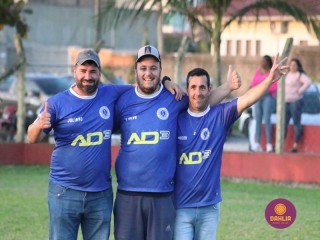 
<a style='margin-left: 5px;' class='btn btn-xs btn-social btn-facebook' href='https://www.facebook.com/sharer/sharer.php?u=https://boladovale.com.br/imgs/800-800-90/conteudo/fotos/1629/img4310.jpg' rel='popup' data-width='500' data-height='400'><i class='fa fa-facebook'></i>Compartilhar <span class='hidden-xs'>no Facebook</span>
</a> 
<a class='btn btn-default btn-xs' target='_blank' href='imgs/800-800-90/conteudo/fotos/1629/img4310.jpg'>
<span class='glyphicon glyphicon-cloud-download'></span> Salvar
</a> 
<span></span>