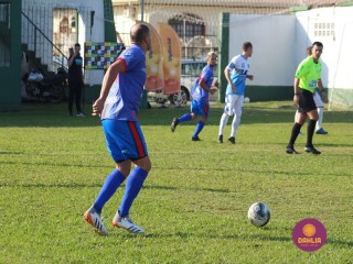 
<a style='margin-left: 5px;' class='btn btn-xs btn-social btn-facebook' href='https://www.facebook.com/sharer/sharer.php?u=https://boladovale.com.br/imgs/800-800-90/conteudo/fotos/1630/img3991.jpg' rel='popup' data-width='500' data-height='400'><i class='fa fa-facebook'></i>Compartilhar <span class='hidden-xs'>no Facebook</span>
</a> 
<a class='btn btn-default btn-xs' target='_blank' href='imgs/800-800-90/conteudo/fotos/1630/img3991.jpg'>
<span class='glyphicon glyphicon-cloud-download'></span> Salvar
</a> 
<span></span>