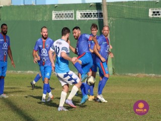 
<a style='margin-left: 5px;' class='btn btn-xs btn-social btn-facebook' href='https://www.facebook.com/sharer/sharer.php?u=https://boladovale.com.br/imgs/800-800-90/conteudo/fotos/1630/img4062.jpg' rel='popup' data-width='500' data-height='400'><i class='fa fa-facebook'></i>Compartilhar <span class='hidden-xs'>no Facebook</span>
</a> 
<a class='btn btn-default btn-xs' target='_blank' href='imgs/800-800-90/conteudo/fotos/1630/img4062.jpg'>
<span class='glyphicon glyphicon-cloud-download'></span> Salvar
</a> 
<span></span>