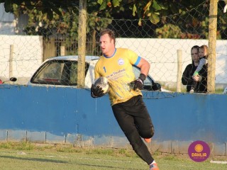 
<a style='margin-left: 5px;' class='btn btn-xs btn-social btn-facebook' href='https://www.facebook.com/sharer/sharer.php?u=https://boladovale.com.br/imgs/800-800-90/conteudo/fotos/1631/img4195.jpg' rel='popup' data-width='500' data-height='400'><i class='fa fa-facebook'></i>Compartilhar <span class='hidden-xs'>no Facebook</span>
</a> 
<a class='btn btn-default btn-xs' target='_blank' href='imgs/800-800-90/conteudo/fotos/1631/img4195.jpg'>
<span class='glyphicon glyphicon-cloud-download'></span> Salvar
</a> 
<span></span>