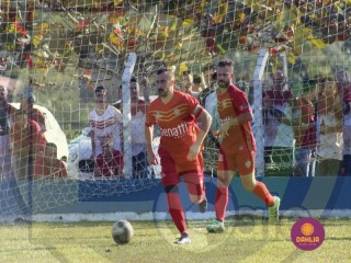 
<a style='margin-left: 5px;' class='btn btn-xs btn-social btn-facebook' href='https://www.facebook.com/sharer/sharer.php?u=https://boladovale.com.br/imgs/800-800-90/conteudo/fotos/1632/img4440.jpg' rel='popup' data-width='500' data-height='400'><i class='fa fa-facebook'></i>Compartilhar <span class='hidden-xs'>no Facebook</span>
</a> 
<a class='btn btn-default btn-xs' target='_blank' href='imgs/800-800-90/conteudo/fotos/1632/img4440.jpg'>
<span class='glyphicon glyphicon-cloud-download'></span> Salvar
</a> 
<span></span>