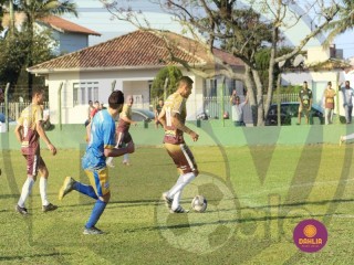 
<a style='margin-left: 5px;' class='btn btn-xs btn-social btn-facebook' href='https://www.facebook.com/sharer/sharer.php?u=https://boladovale.com.br/imgs/800-800-90/conteudo/fotos/1633/img4272.jpg' rel='popup' data-width='500' data-height='400'><i class='fa fa-facebook'></i>Compartilhar <span class='hidden-xs'>no Facebook</span>
</a> 
<a class='btn btn-default btn-xs' target='_blank' href='imgs/800-800-90/conteudo/fotos/1633/img4272.jpg'>
<span class='glyphicon glyphicon-cloud-download'></span> Salvar
</a> 
<span></span>