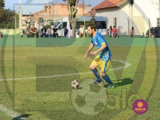 
<a style='margin-left: 5px;' class='btn btn-xs btn-social btn-facebook' href='https://www.facebook.com/sharer/sharer.php?u=https://boladovale.com.br/imgs/800-800-90/conteudo/fotos/1633/img4310.jpg' rel='popup' data-width='500' data-height='400'><i class='fa fa-facebook'></i>Compartilhar <span class='hidden-xs'>no Facebook</span>
</a> 
<a class='btn btn-default btn-xs' target='_blank' href='imgs/800-800-90/conteudo/fotos/1633/img4310.jpg'>
<span class='glyphicon glyphicon-cloud-download'></span> Salvar
</a> 
<span></span>