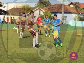 
<a style='margin-left: 5px;' class='btn btn-xs btn-social btn-facebook' href='https://www.facebook.com/sharer/sharer.php?u=https://boladovale.com.br/imgs/800-800-90/conteudo/fotos/1633/img4314.jpg' rel='popup' data-width='500' data-height='400'><i class='fa fa-facebook'></i>Compartilhar <span class='hidden-xs'>no Facebook</span>
</a> 
<a class='btn btn-default btn-xs' target='_blank' href='imgs/800-800-90/conteudo/fotos/1633/img4314.jpg'>
<span class='glyphicon glyphicon-cloud-download'></span> Salvar
</a> 
<span></span>