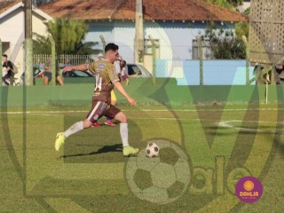 
<a style='margin-left: 5px;' class='btn btn-xs btn-social btn-facebook' href='https://www.facebook.com/sharer/sharer.php?u=https://boladovale.com.br/imgs/800-800-90/conteudo/fotos/1633/img4316.jpg' rel='popup' data-width='500' data-height='400'><i class='fa fa-facebook'></i>Compartilhar <span class='hidden-xs'>no Facebook</span>
</a> 
<a class='btn btn-default btn-xs' target='_blank' href='imgs/800-800-90/conteudo/fotos/1633/img4316.jpg'>
<span class='glyphicon glyphicon-cloud-download'></span> Salvar
</a> 
<span></span>