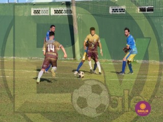 
<a style='margin-left: 5px;' class='btn btn-xs btn-social btn-facebook' href='https://www.facebook.com/sharer/sharer.php?u=https://boladovale.com.br/imgs/800-800-90/conteudo/fotos/1633/img4323.jpg' rel='popup' data-width='500' data-height='400'><i class='fa fa-facebook'></i>Compartilhar <span class='hidden-xs'>no Facebook</span>
</a> 
<a class='btn btn-default btn-xs' target='_blank' href='imgs/800-800-90/conteudo/fotos/1633/img4323.jpg'>
<span class='glyphicon glyphicon-cloud-download'></span> Salvar
</a> 
<span></span>