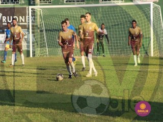 
<a style='margin-left: 5px;' class='btn btn-xs btn-social btn-facebook' href='https://www.facebook.com/sharer/sharer.php?u=https://boladovale.com.br/imgs/800-800-90/conteudo/fotos/1633/img4369.jpg' rel='popup' data-width='500' data-height='400'><i class='fa fa-facebook'></i>Compartilhar <span class='hidden-xs'>no Facebook</span>
</a> 
<a class='btn btn-default btn-xs' target='_blank' href='imgs/800-800-90/conteudo/fotos/1633/img4369.jpg'>
<span class='glyphicon glyphicon-cloud-download'></span> Salvar
</a> 
<span></span>