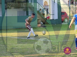 
<a style='margin-left: 5px;' class='btn btn-xs btn-social btn-facebook' href='https://www.facebook.com/sharer/sharer.php?u=https://boladovale.com.br/imgs/800-800-90/conteudo/fotos/1633/img4375.jpg' rel='popup' data-width='500' data-height='400'><i class='fa fa-facebook'></i>Compartilhar <span class='hidden-xs'>no Facebook</span>
</a> 
<a class='btn btn-default btn-xs' target='_blank' href='imgs/800-800-90/conteudo/fotos/1633/img4375.jpg'>
<span class='glyphicon glyphicon-cloud-download'></span> Salvar
</a> 
<span></span>