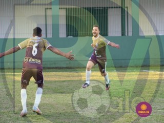
<a style='margin-left: 5px;' class='btn btn-xs btn-social btn-facebook' href='https://www.facebook.com/sharer/sharer.php?u=https://boladovale.com.br/imgs/800-800-90/conteudo/fotos/1633/img4395.jpg' rel='popup' data-width='500' data-height='400'><i class='fa fa-facebook'></i>Compartilhar <span class='hidden-xs'>no Facebook</span>
</a> 
<a class='btn btn-default btn-xs' target='_blank' href='imgs/800-800-90/conteudo/fotos/1633/img4395.jpg'>
<span class='glyphicon glyphicon-cloud-download'></span> Salvar
</a> 
<span></span>