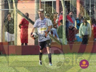 
<a style='margin-left: 5px;' class='btn btn-xs btn-social btn-facebook' href='https://www.facebook.com/sharer/sharer.php?u=https://boladovale.com.br/imgs/800-800-90/conteudo/fotos/1634/img4539.jpg' rel='popup' data-width='500' data-height='400'><i class='fa fa-facebook'></i>Compartilhar <span class='hidden-xs'>no Facebook</span>
</a> 
<a class='btn btn-default btn-xs' target='_blank' href='imgs/800-800-90/conteudo/fotos/1634/img4539.jpg'>
<span class='glyphicon glyphicon-cloud-download'></span> Salvar
</a> 
<span></span>