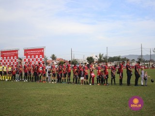 
<a style='margin-left: 5px;' class='btn btn-xs btn-social btn-facebook' href='https://www.facebook.com/sharer/sharer.php?u=https://boladovale.com.br/imgs/800-800-90/conteudo/fotos/1635/img5453.jpg' rel='popup' data-width='500' data-height='400'><i class='fa fa-facebook'></i>Compartilhar <span class='hidden-xs'>no Facebook</span>
</a> 
<a class='btn btn-default btn-xs' target='_blank' href='imgs/800-800-90/conteudo/fotos/1635/img5453.jpg'>
<span class='glyphicon glyphicon-cloud-download'></span> Salvar
</a> 
<span></span>