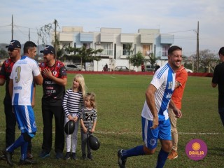 
<a style='margin-left: 5px;' class='btn btn-xs btn-social btn-facebook' href='https://www.facebook.com/sharer/sharer.php?u=https://boladovale.com.br/imgs/800-800-90/conteudo/fotos/1635/img5472.jpg' rel='popup' data-width='500' data-height='400'><i class='fa fa-facebook'></i>Compartilhar <span class='hidden-xs'>no Facebook</span>
</a> 
<a class='btn btn-default btn-xs' target='_blank' href='imgs/800-800-90/conteudo/fotos/1635/img5472.jpg'>
<span class='glyphicon glyphicon-cloud-download'></span> Salvar
</a> 
<span></span>