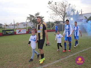 
<a style='margin-left: 5px;' class='btn btn-xs btn-social btn-facebook' href='https://www.facebook.com/sharer/sharer.php?u=https://boladovale.com.br/imgs/800-800-90/conteudo/fotos/1635/img5483.jpg' rel='popup' data-width='500' data-height='400'><i class='fa fa-facebook'></i>Compartilhar <span class='hidden-xs'>no Facebook</span>
</a> 
<a class='btn btn-default btn-xs' target='_blank' href='imgs/800-800-90/conteudo/fotos/1635/img5483.jpg'>
<span class='glyphicon glyphicon-cloud-download'></span> Salvar
</a> 
<span></span>