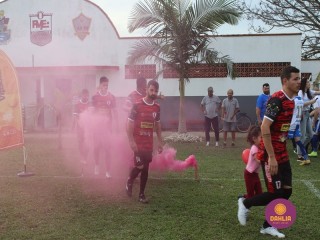 
<a style='margin-left: 5px;' class='btn btn-xs btn-social btn-facebook' href='https://www.facebook.com/sharer/sharer.php?u=https://boladovale.com.br/imgs/800-800-90/conteudo/fotos/1635/img5507.jpg' rel='popup' data-width='500' data-height='400'><i class='fa fa-facebook'></i>Compartilhar <span class='hidden-xs'>no Facebook</span>
</a> 
<a class='btn btn-default btn-xs' target='_blank' href='imgs/800-800-90/conteudo/fotos/1635/img5507.jpg'>
<span class='glyphicon glyphicon-cloud-download'></span> Salvar
</a> 
<span></span>