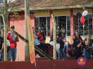 
<a style='margin-left: 5px;' class='btn btn-xs btn-social btn-facebook' href='https://www.facebook.com/sharer/sharer.php?u=https://boladovale.com.br/imgs/800-800-90/conteudo/fotos/1635/img5533.jpg' rel='popup' data-width='500' data-height='400'><i class='fa fa-facebook'></i>Compartilhar <span class='hidden-xs'>no Facebook</span>
</a> 
<a class='btn btn-default btn-xs' target='_blank' href='imgs/800-800-90/conteudo/fotos/1635/img5533.jpg'>
<span class='glyphicon glyphicon-cloud-download'></span> Salvar
</a> 
<span></span>