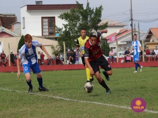 
<a style='margin-left: 5px;' class='btn btn-xs btn-social btn-facebook' href='https://www.facebook.com/sharer/sharer.php?u=https://boladovale.com.br/imgs/800-800-90/conteudo/fotos/1635/img5585.jpg' rel='popup' data-width='500' data-height='400'><i class='fa fa-facebook'></i>Compartilhar <span class='hidden-xs'>no Facebook</span>
</a> 
<a class='btn btn-default btn-xs' target='_blank' href='imgs/800-800-90/conteudo/fotos/1635/img5585.jpg'>
<span class='glyphicon glyphicon-cloud-download'></span> Salvar
</a> 
<span></span>