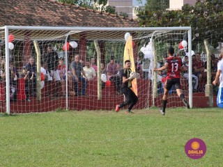
<a style='margin-left: 5px;' class='btn btn-xs btn-social btn-facebook' href='https://www.facebook.com/sharer/sharer.php?u=https://boladovale.com.br/imgs/800-800-90/conteudo/fotos/1635/img5641.jpg' rel='popup' data-width='500' data-height='400'><i class='fa fa-facebook'></i>Compartilhar <span class='hidden-xs'>no Facebook</span>
</a> 
<a class='btn btn-default btn-xs' target='_blank' href='imgs/800-800-90/conteudo/fotos/1635/img5641.jpg'>
<span class='glyphicon glyphicon-cloud-download'></span> Salvar
</a> 
<span></span>