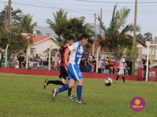 
<a style='margin-left: 5px;' class='btn btn-xs btn-social btn-facebook' href='https://www.facebook.com/sharer/sharer.php?u=https://boladovale.com.br/imgs/800-800-90/conteudo/fotos/1635/img5657.jpg' rel='popup' data-width='500' data-height='400'><i class='fa fa-facebook'></i>Compartilhar <span class='hidden-xs'>no Facebook</span>
</a> 
<a class='btn btn-default btn-xs' target='_blank' href='imgs/800-800-90/conteudo/fotos/1635/img5657.jpg'>
<span class='glyphicon glyphicon-cloud-download'></span> Salvar
</a> 
<span></span>