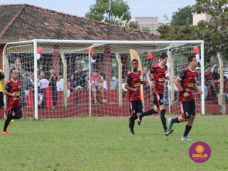 
<a style='margin-left: 5px;' class='btn btn-xs btn-social btn-facebook' href='https://www.facebook.com/sharer/sharer.php?u=https://boladovale.com.br/imgs/800-800-90/conteudo/fotos/1635/img5684.jpg' rel='popup' data-width='500' data-height='400'><i class='fa fa-facebook'></i>Compartilhar <span class='hidden-xs'>no Facebook</span>
</a> 
<a class='btn btn-default btn-xs' target='_blank' href='imgs/800-800-90/conteudo/fotos/1635/img5684.jpg'>
<span class='glyphicon glyphicon-cloud-download'></span> Salvar
</a> 
<span></span>