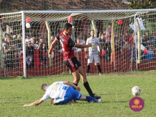 
<a style='margin-left: 5px;' class='btn btn-xs btn-social btn-facebook' href='https://www.facebook.com/sharer/sharer.php?u=https://boladovale.com.br/imgs/800-800-90/conteudo/fotos/1635/img5693.jpg' rel='popup' data-width='500' data-height='400'><i class='fa fa-facebook'></i>Compartilhar <span class='hidden-xs'>no Facebook</span>
</a> 
<a class='btn btn-default btn-xs' target='_blank' href='imgs/800-800-90/conteudo/fotos/1635/img5693.jpg'>
<span class='glyphicon glyphicon-cloud-download'></span> Salvar
</a> 
<span></span>