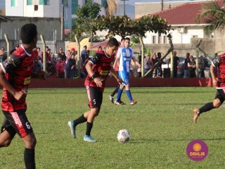 
<a style='margin-left: 5px;' class='btn btn-xs btn-social btn-facebook' href='https://www.facebook.com/sharer/sharer.php?u=https://boladovale.com.br/imgs/800-800-90/conteudo/fotos/1635/img5694.jpg' rel='popup' data-width='500' data-height='400'><i class='fa fa-facebook'></i>Compartilhar <span class='hidden-xs'>no Facebook</span>
</a> 
<a class='btn btn-default btn-xs' target='_blank' href='imgs/800-800-90/conteudo/fotos/1635/img5694.jpg'>
<span class='glyphicon glyphicon-cloud-download'></span> Salvar
</a> 
<span></span>