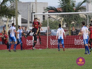 
<a style='margin-left: 5px;' class='btn btn-xs btn-social btn-facebook' href='https://www.facebook.com/sharer/sharer.php?u=https://boladovale.com.br/imgs/800-800-90/conteudo/fotos/1635/img5695.jpg' rel='popup' data-width='500' data-height='400'><i class='fa fa-facebook'></i>Compartilhar <span class='hidden-xs'>no Facebook</span>
</a> 
<a class='btn btn-default btn-xs' target='_blank' href='imgs/800-800-90/conteudo/fotos/1635/img5695.jpg'>
<span class='glyphicon glyphicon-cloud-download'></span> Salvar
</a> 
<span></span>