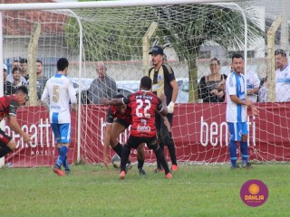 
<a style='margin-left: 5px;' class='btn btn-xs btn-social btn-facebook' href='https://www.facebook.com/sharer/sharer.php?u=https://boladovale.com.br/imgs/800-800-90/conteudo/fotos/1635/img5716.jpg' rel='popup' data-width='500' data-height='400'><i class='fa fa-facebook'></i>Compartilhar <span class='hidden-xs'>no Facebook</span>
</a> 
<a class='btn btn-default btn-xs' target='_blank' href='imgs/800-800-90/conteudo/fotos/1635/img5716.jpg'>
<span class='glyphicon glyphicon-cloud-download'></span> Salvar
</a> 
<span></span>