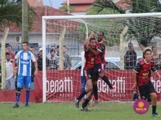 
<a style='margin-left: 5px;' class='btn btn-xs btn-social btn-facebook' href='https://www.facebook.com/sharer/sharer.php?u=https://boladovale.com.br/imgs/800-800-90/conteudo/fotos/1635/img5717.jpg' rel='popup' data-width='500' data-height='400'><i class='fa fa-facebook'></i>Compartilhar <span class='hidden-xs'>no Facebook</span>
</a> 
<a class='btn btn-default btn-xs' target='_blank' href='imgs/800-800-90/conteudo/fotos/1635/img5717.jpg'>
<span class='glyphicon glyphicon-cloud-download'></span> Salvar
</a> 
<span></span>