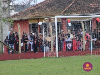 
<a style='margin-left: 5px;' class='btn btn-xs btn-social btn-facebook' href='https://www.facebook.com/sharer/sharer.php?u=https://boladovale.com.br/imgs/800-800-90/conteudo/fotos/1635/img5730.jpg' rel='popup' data-width='500' data-height='400'><i class='fa fa-facebook'></i>Compartilhar <span class='hidden-xs'>no Facebook</span>
</a> 
<a class='btn btn-default btn-xs' target='_blank' href='imgs/800-800-90/conteudo/fotos/1635/img5730.jpg'>
<span class='glyphicon glyphicon-cloud-download'></span> Salvar
</a> 
<span></span>