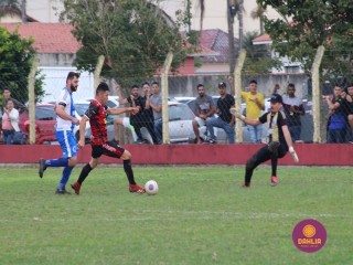 
<a style='margin-left: 5px;' class='btn btn-xs btn-social btn-facebook' href='https://www.facebook.com/sharer/sharer.php?u=https://boladovale.com.br/imgs/800-800-90/conteudo/fotos/1635/img5742.jpg' rel='popup' data-width='500' data-height='400'><i class='fa fa-facebook'></i>Compartilhar <span class='hidden-xs'>no Facebook</span>
</a> 
<a class='btn btn-default btn-xs' target='_blank' href='imgs/800-800-90/conteudo/fotos/1635/img5742.jpg'>
<span class='glyphicon glyphicon-cloud-download'></span> Salvar
</a> 
<span></span>