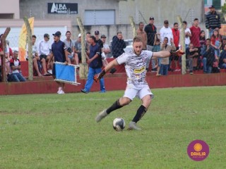 
<a style='margin-left: 5px;' class='btn btn-xs btn-social btn-facebook' href='https://www.facebook.com/sharer/sharer.php?u=https://boladovale.com.br/imgs/800-800-90/conteudo/fotos/1635/img5749.jpg' rel='popup' data-width='500' data-height='400'><i class='fa fa-facebook'></i>Compartilhar <span class='hidden-xs'>no Facebook</span>
</a> 
<a class='btn btn-default btn-xs' target='_blank' href='imgs/800-800-90/conteudo/fotos/1635/img5749.jpg'>
<span class='glyphicon glyphicon-cloud-download'></span> Salvar
</a> 
<span></span>