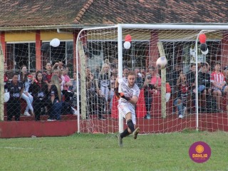 
<a style='margin-left: 5px;' class='btn btn-xs btn-social btn-facebook' href='https://www.facebook.com/sharer/sharer.php?u=https://boladovale.com.br/imgs/800-800-90/conteudo/fotos/1635/img5766.jpg' rel='popup' data-width='500' data-height='400'><i class='fa fa-facebook'></i>Compartilhar <span class='hidden-xs'>no Facebook</span>
</a> 
<a class='btn btn-default btn-xs' target='_blank' href='imgs/800-800-90/conteudo/fotos/1635/img5766.jpg'>
<span class='glyphicon glyphicon-cloud-download'></span> Salvar
</a> 
<span></span>