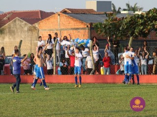 
<a style='margin-left: 5px;' class='btn btn-xs btn-social btn-facebook' href='https://www.facebook.com/sharer/sharer.php?u=https://boladovale.com.br/imgs/800-800-90/conteudo/fotos/1635/img5791.jpg' rel='popup' data-width='500' data-height='400'><i class='fa fa-facebook'></i>Compartilhar <span class='hidden-xs'>no Facebook</span>
</a> 
<a class='btn btn-default btn-xs' target='_blank' href='imgs/800-800-90/conteudo/fotos/1635/img5791.jpg'>
<span class='glyphicon glyphicon-cloud-download'></span> Salvar
</a> 
<span></span>