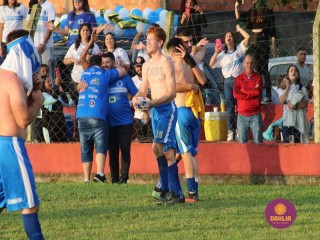 
<a style='margin-left: 5px;' class='btn btn-xs btn-social btn-facebook' href='https://www.facebook.com/sharer/sharer.php?u=https://boladovale.com.br/imgs/800-800-90/conteudo/fotos/1635/img5798.jpg' rel='popup' data-width='500' data-height='400'><i class='fa fa-facebook'></i>Compartilhar <span class='hidden-xs'>no Facebook</span>
</a> 
<a class='btn btn-default btn-xs' target='_blank' href='imgs/800-800-90/conteudo/fotos/1635/img5798.jpg'>
<span class='glyphicon glyphicon-cloud-download'></span> Salvar
</a> 
<span></span>