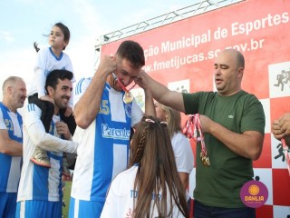 
<a style='margin-left: 5px;' class='btn btn-xs btn-social btn-facebook' href='https://www.facebook.com/sharer/sharer.php?u=https://boladovale.com.br/imgs/800-800-90/conteudo/fotos/1636/img5911.jpg' rel='popup' data-width='500' data-height='400'><i class='fa fa-facebook'></i>Compartilhar <span class='hidden-xs'>no Facebook</span>
</a> 
<a class='btn btn-default btn-xs' target='_blank' href='imgs/800-800-90/conteudo/fotos/1636/img5911.jpg'>
<span class='glyphicon glyphicon-cloud-download'></span> Salvar
</a> 
<span></span>